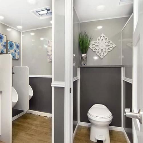 VIP Luxury Restroom Trailer Rentals in California, California